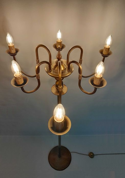 Candeeiros restaurados e reinventados