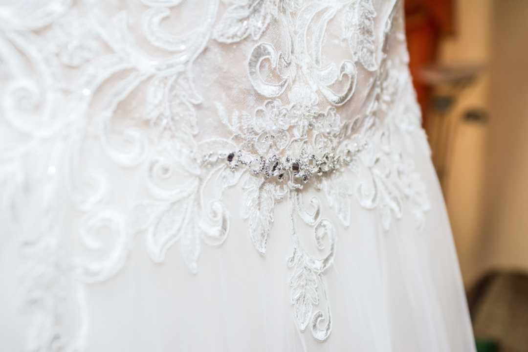 Suknia ślubna rozmiar 38 -40 prześliczna księżniczki