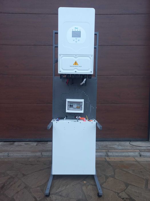 Стійка для інвертора та акумулятора