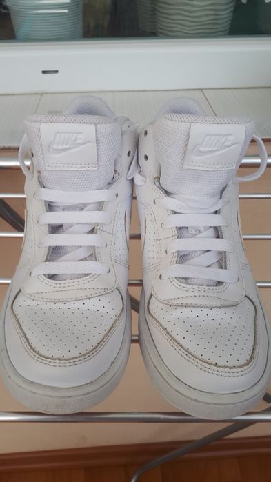 Фірмове підліткове взуття