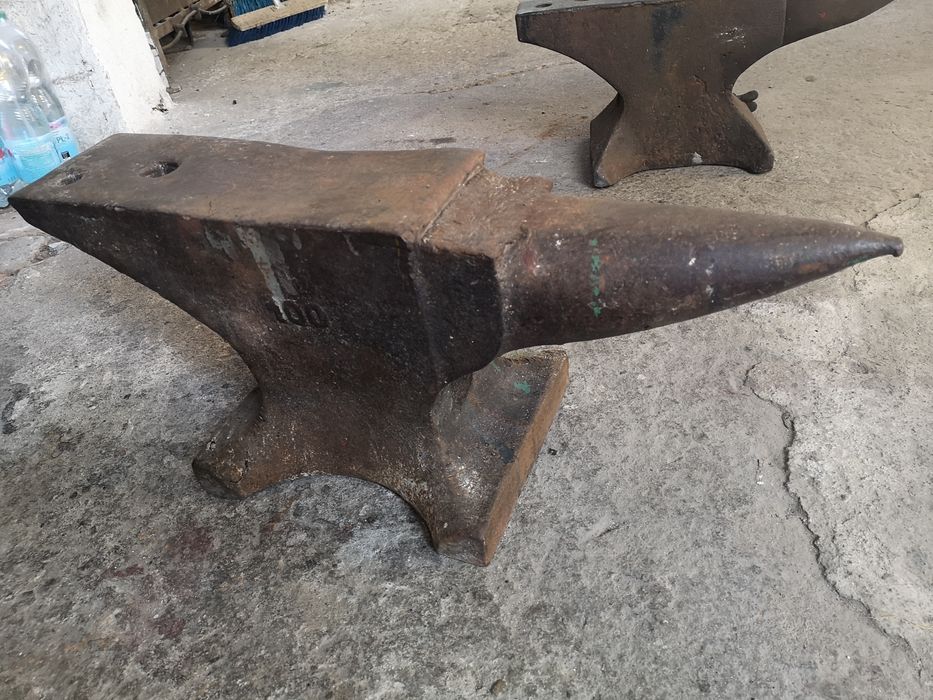 Kowadło 100kg 70x28x14