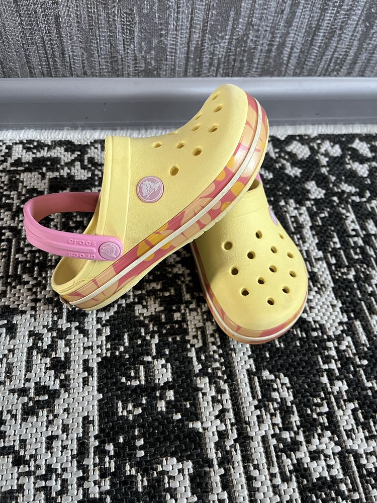 Босоніжки шкіра сандалі  crocs крокс на дівчинку босоножки 27 р