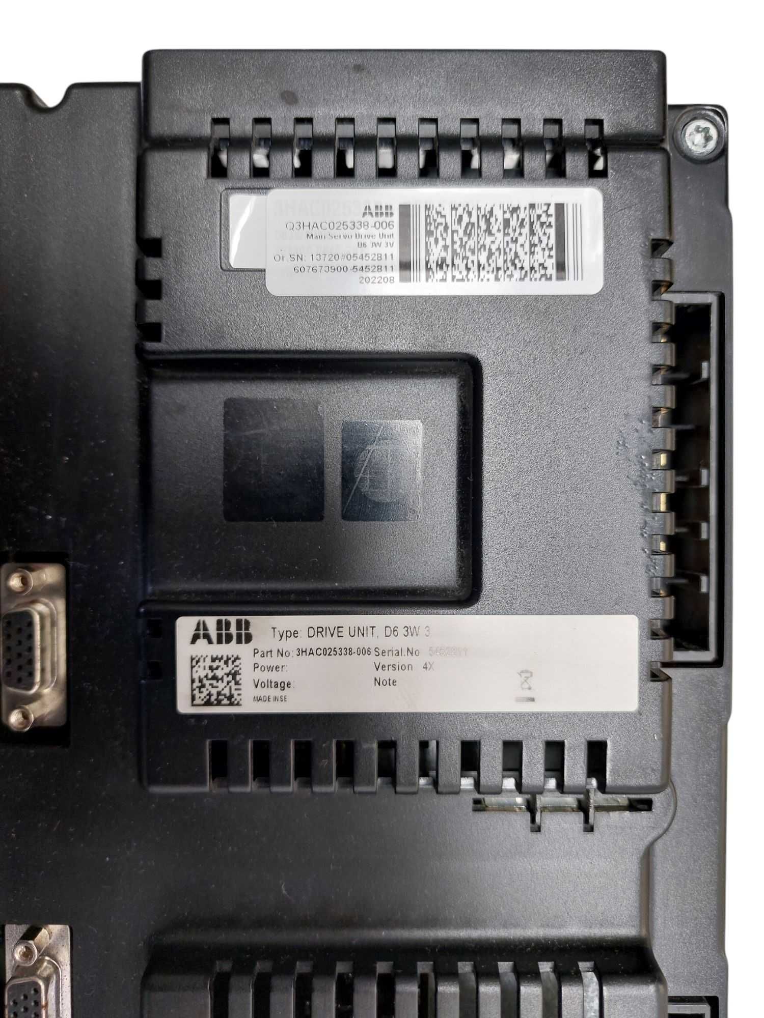 Szafa sterująca ABB DSQC 3HAC025338 IRC5 moduł mocy serwomotorów