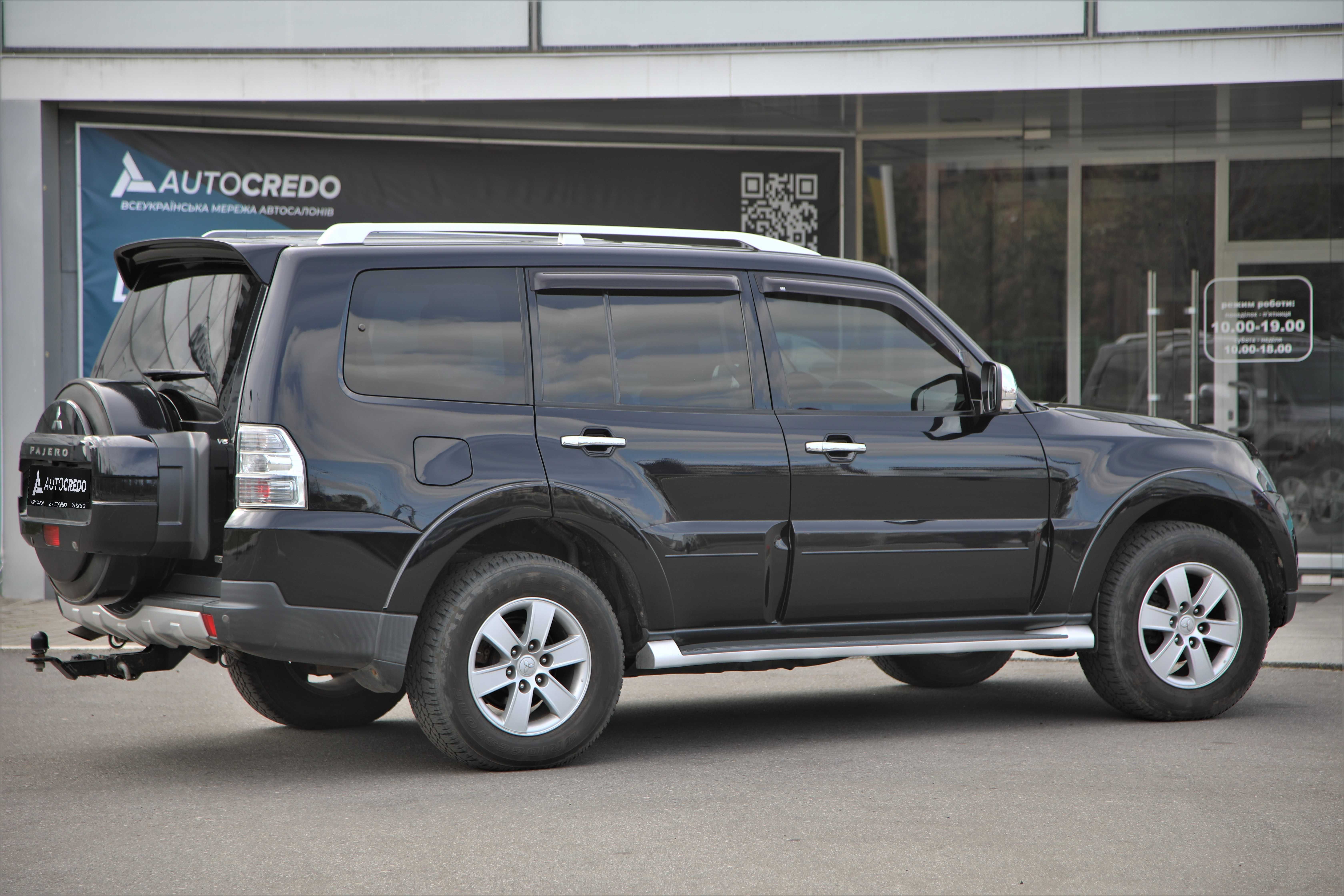 Офіційний Mitsubishi Pajero Wagon 2008 року