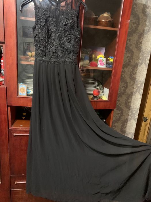 Платье вечернее нарядное