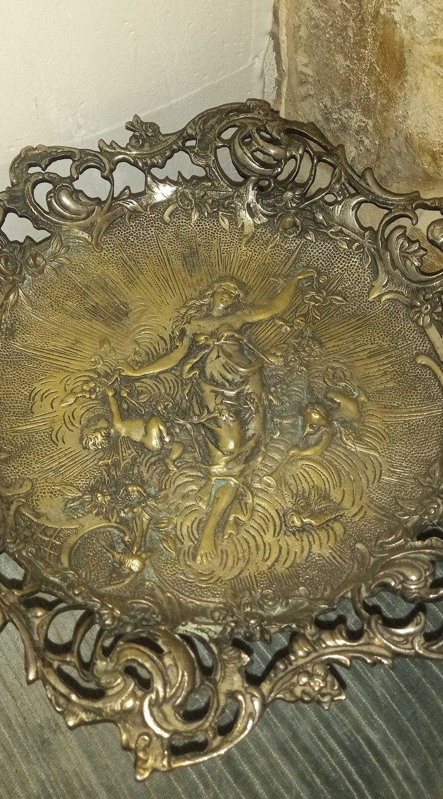 Centro de mesa em bronze Ninfa-Diosa-Angels, diâmetro 35cm,pesa 3kg