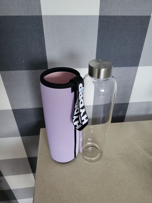 Butelka 750 ml plus sportowe etui