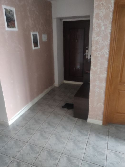 Оренда місця в кімнаті, 2500 грн