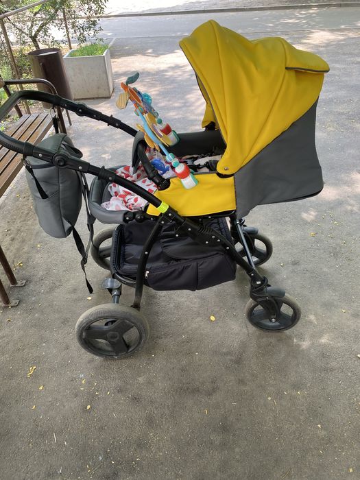 Коляска Victoria Gold з прогулянковим реверсивним блоком