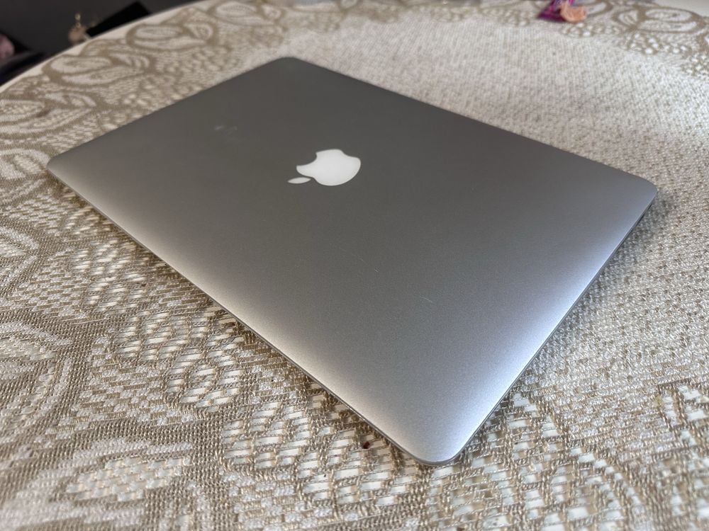 Gwarancja 12 msc Macbook Air 13 i5 250SSD 4GB super stan