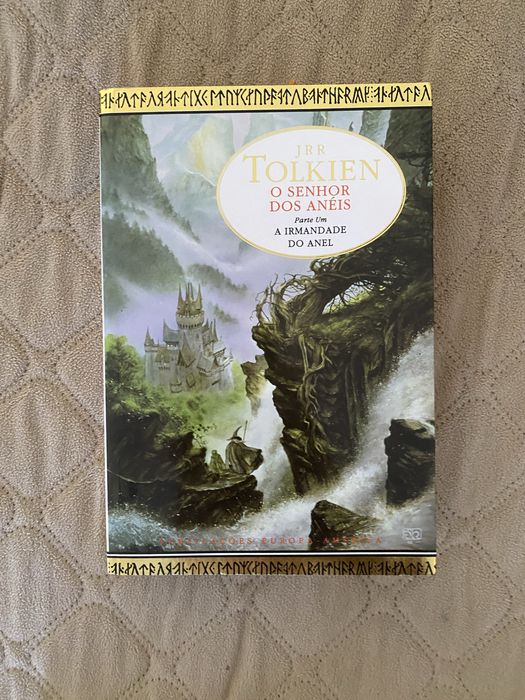 Trilogia de livros “O Senhor Dos Aneis”