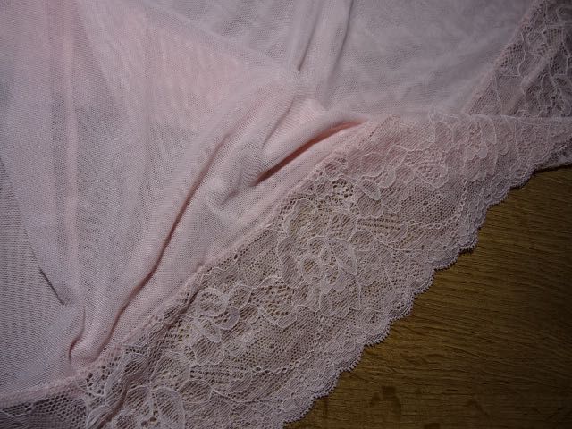 Grey piękna koszulka delikatny róż nowa 80 D