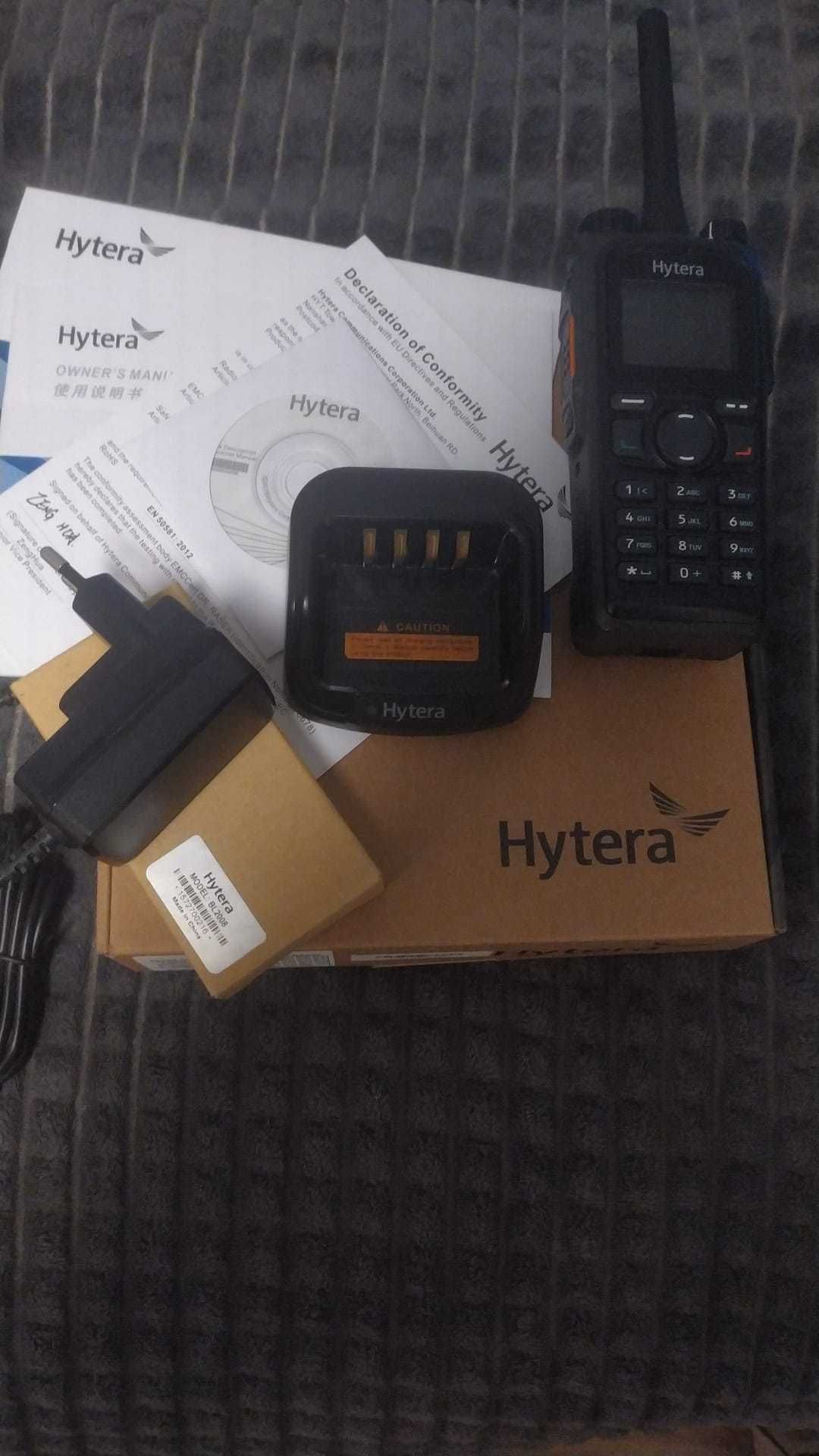 Sprzedam używane radio hytera PD785 UHF + mikrofon