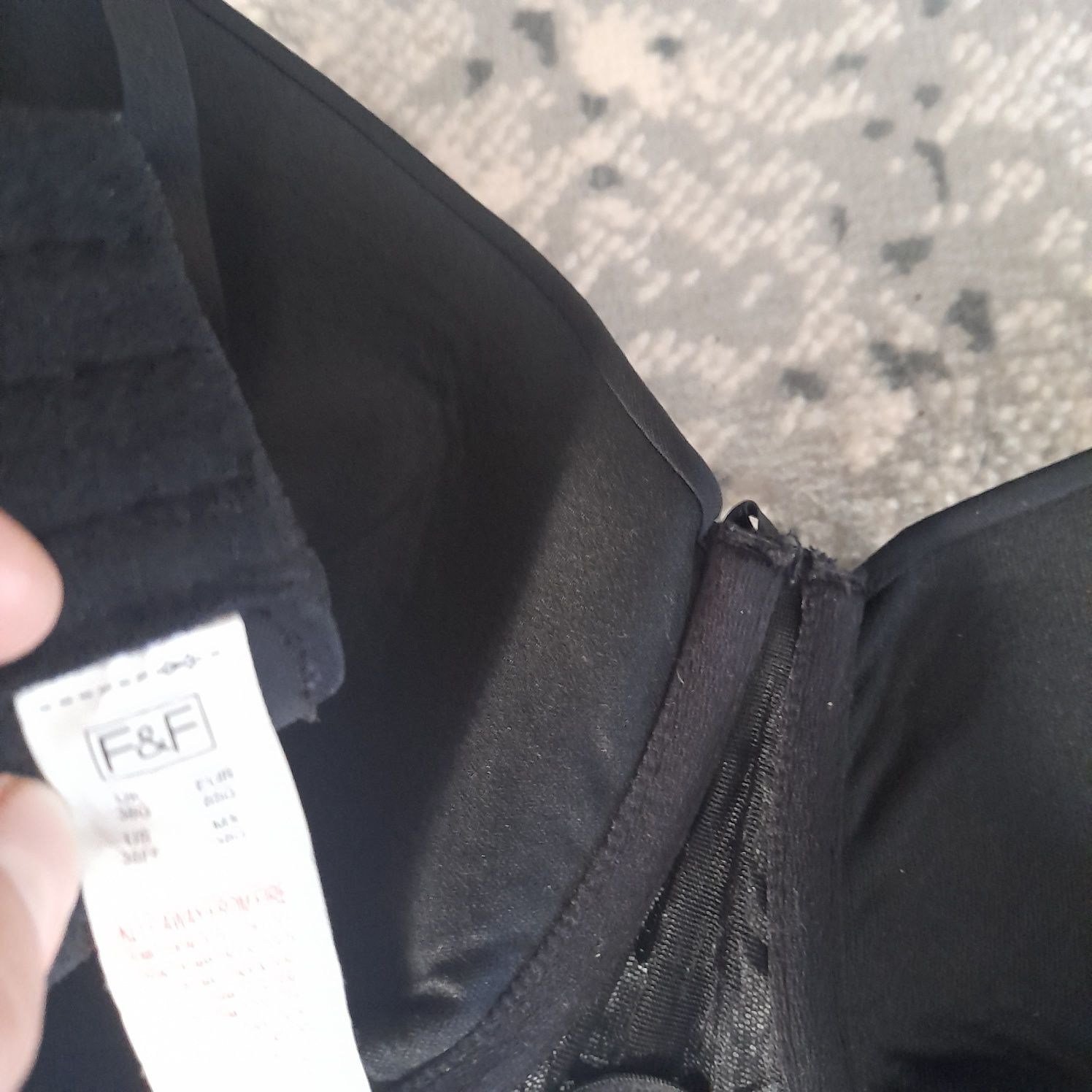 Biustonosz, stanik czarny z koronka 85G duży rozmiar