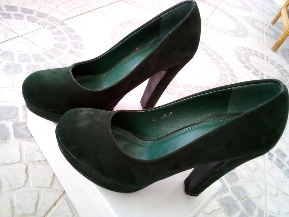 Sapatos verdes escuros - Tamanho 37