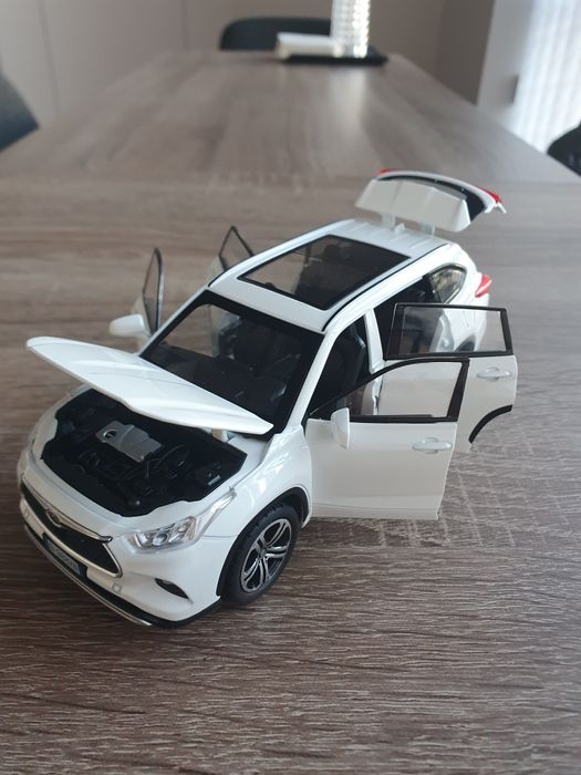 Toyota Highlander 1:32 метал