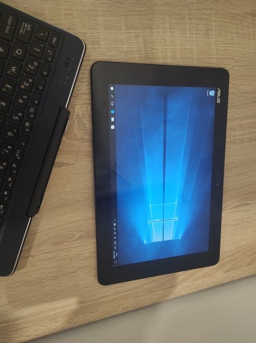 Планшет Asus 4/128 4 ядра