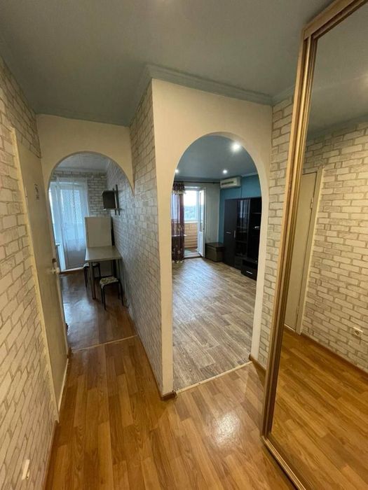 Продам простору 1-кімнатну квартиру ж/м Тополя вул.Тополина 14