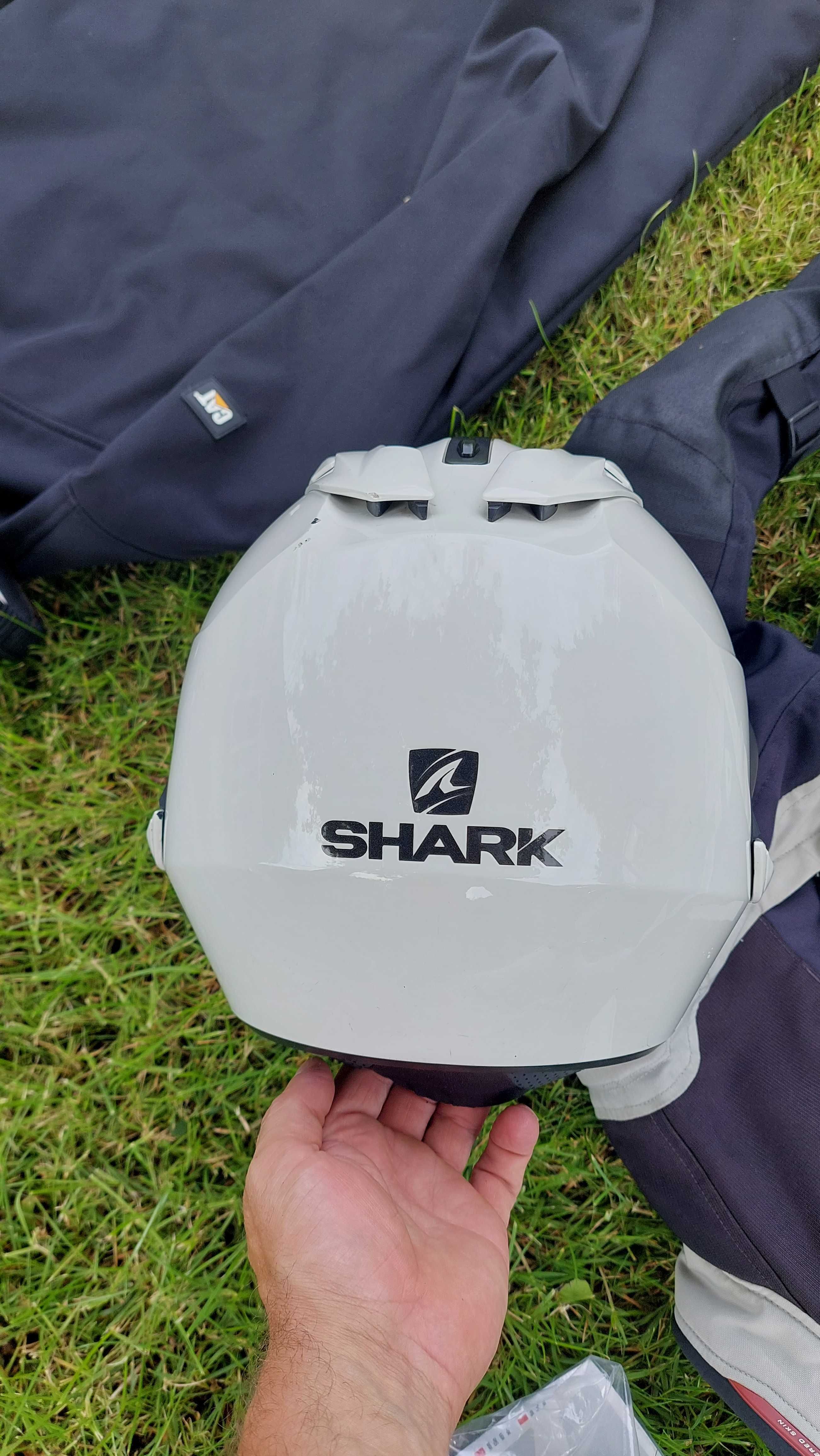 Kask Shark Evo GT  spodnie motocyklowe PMJ jeans kurtka softshell Cat