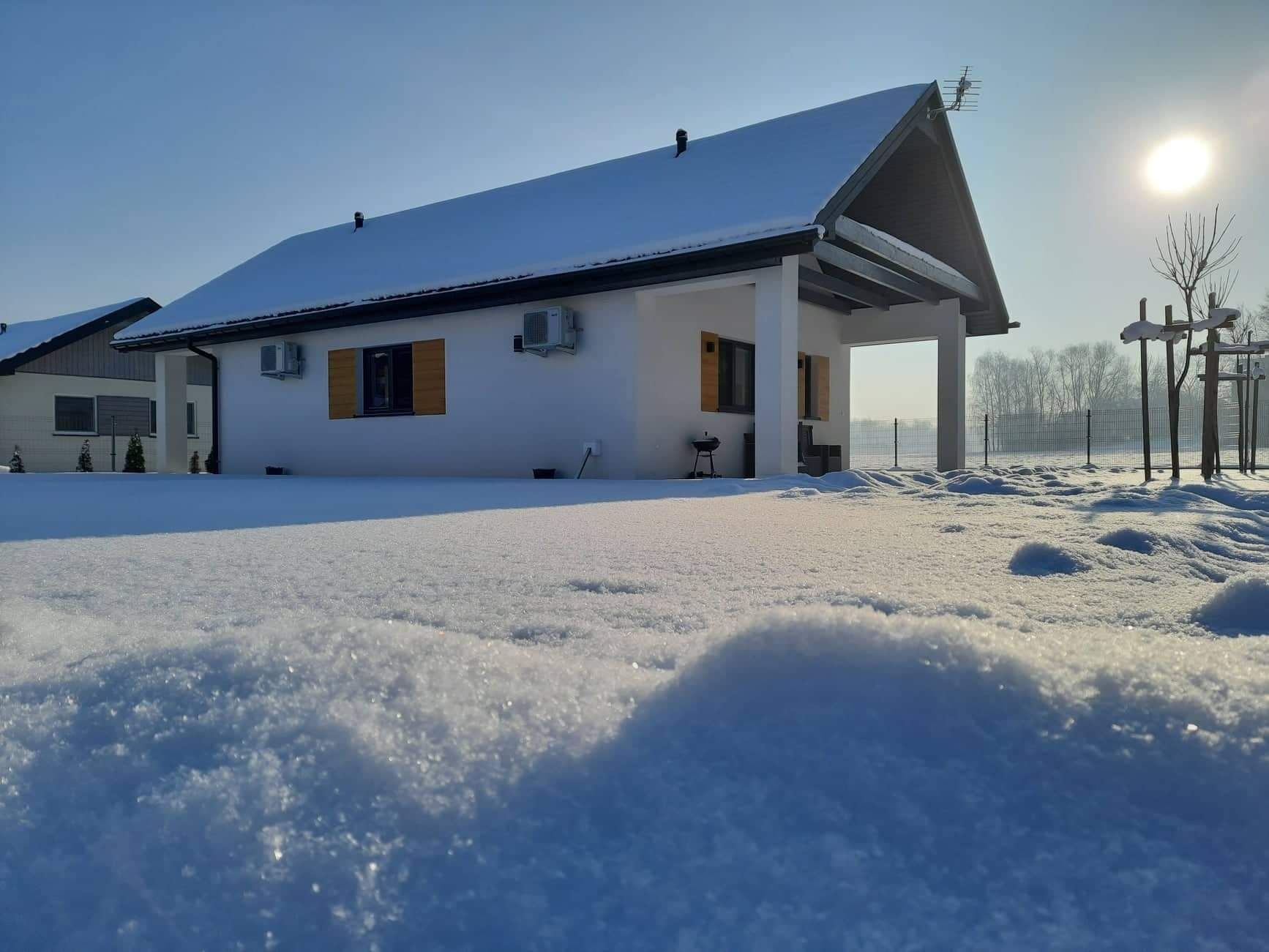 Domki-Zator-całoroczne  .Cena ustalana indywidualnie.