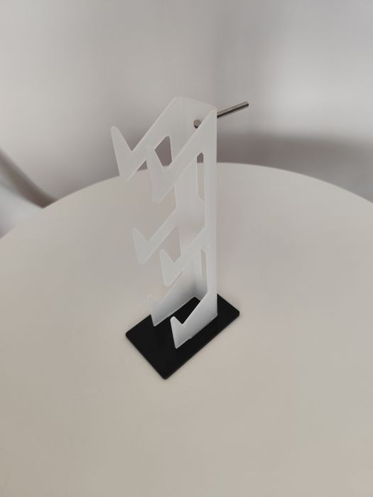 PlayStation 4 pro 1TB +4GRY/Słuchawki/Stojak na pady i słuchawki