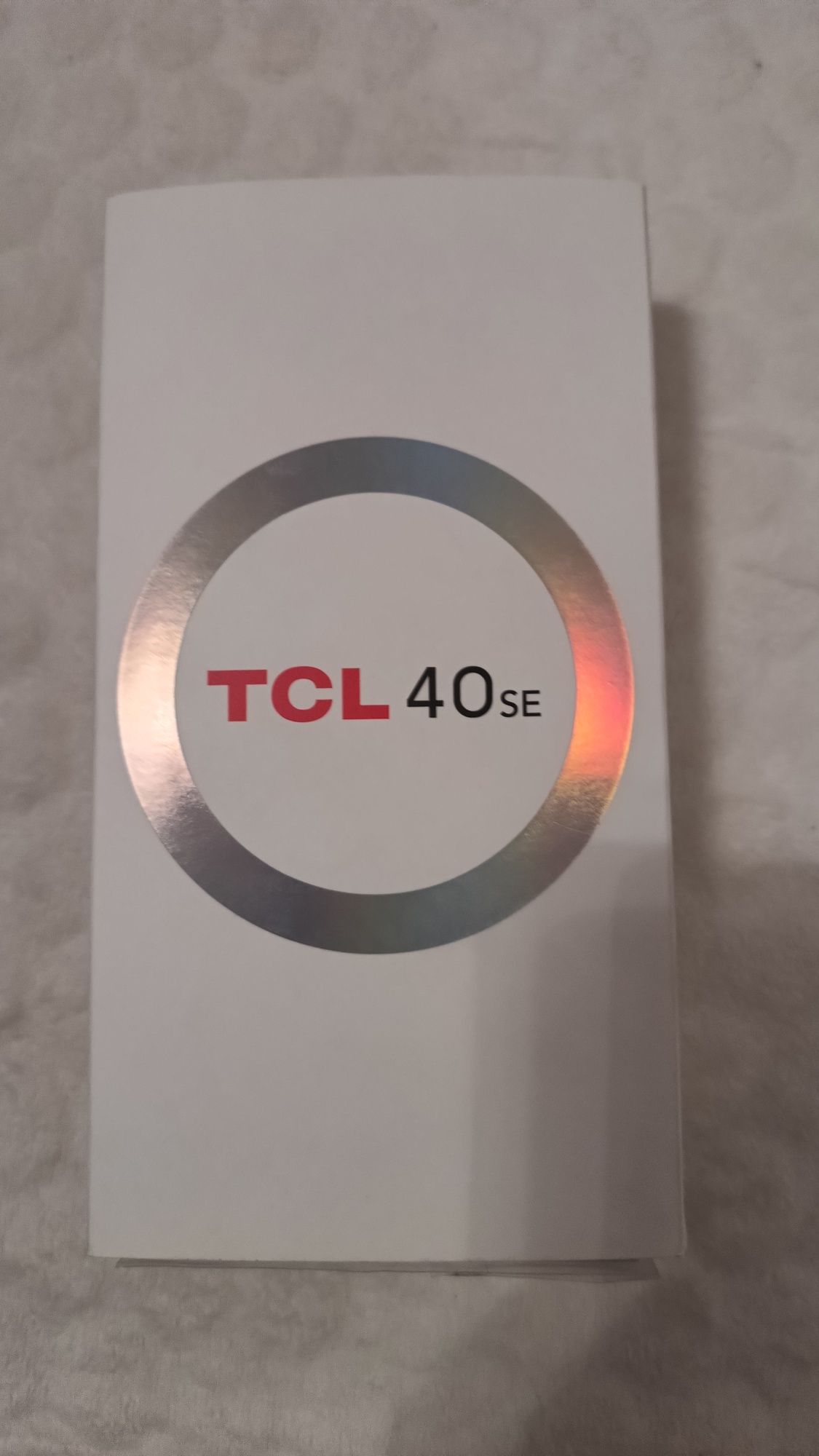 Nowy smartfon TCL 40SE nie samsung