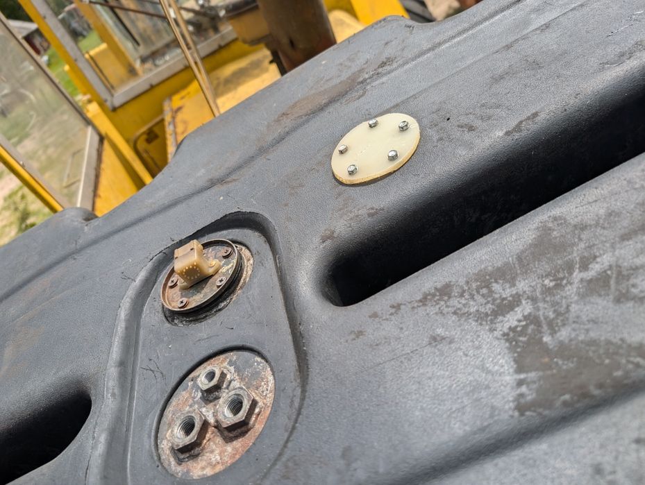 Бак МТЗ 1221 Бак МТЗ 1025 Навеска Бош Кабіна капот ШРОТ МТЗ 1221