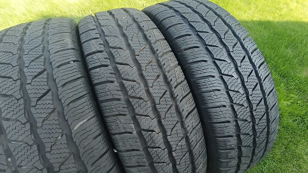 opony 205/70/17C Continental Winter Van  Contact Ford transit custom