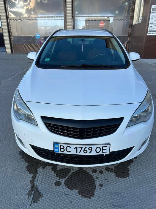 Opel astra j 2011 р.