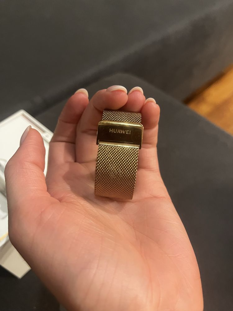 Huawei GT 2 elegant smartwatch