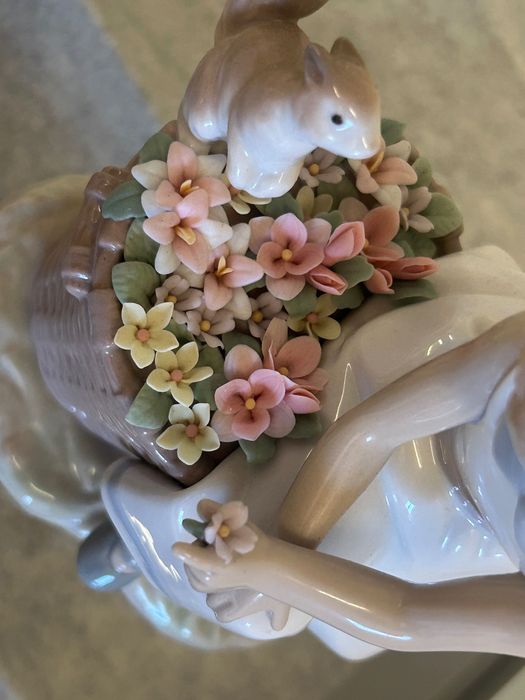 Lladró - Hello little squirrel (6825)