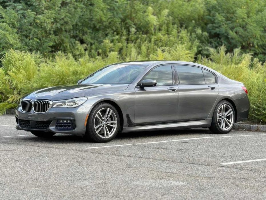 BMW 7 Series 750i xDrive      2016
