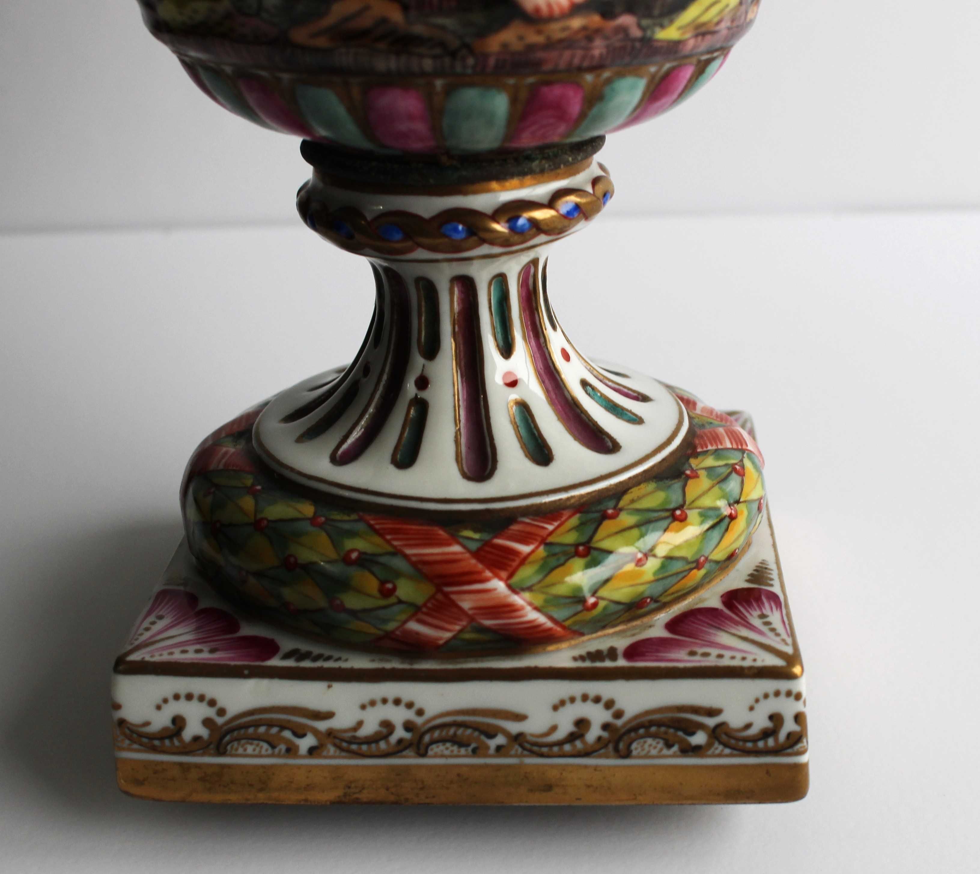 Itália, CAPODIMONTE, grande jarra vintage porcelana pintada à mão