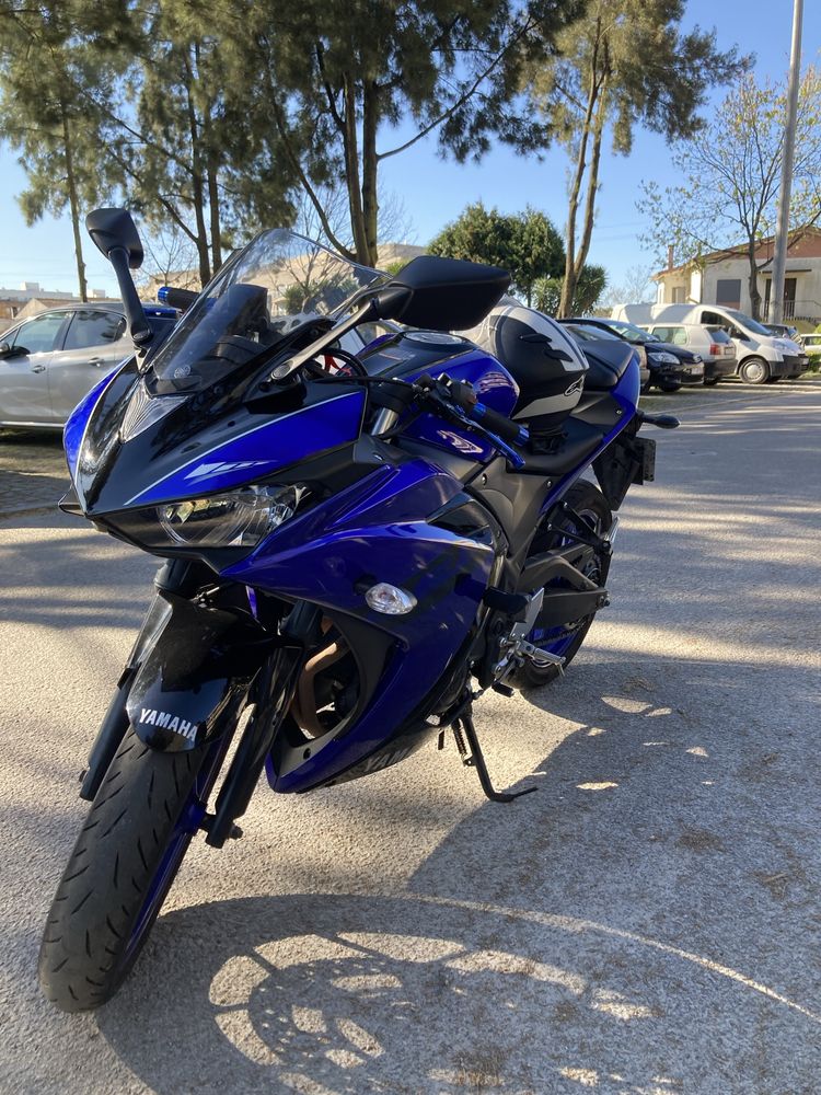 Yamaha YZF R3 Race Blue