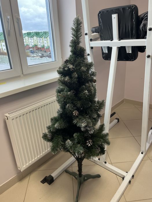 Ялинка штучна 1,5м - стан відмінний