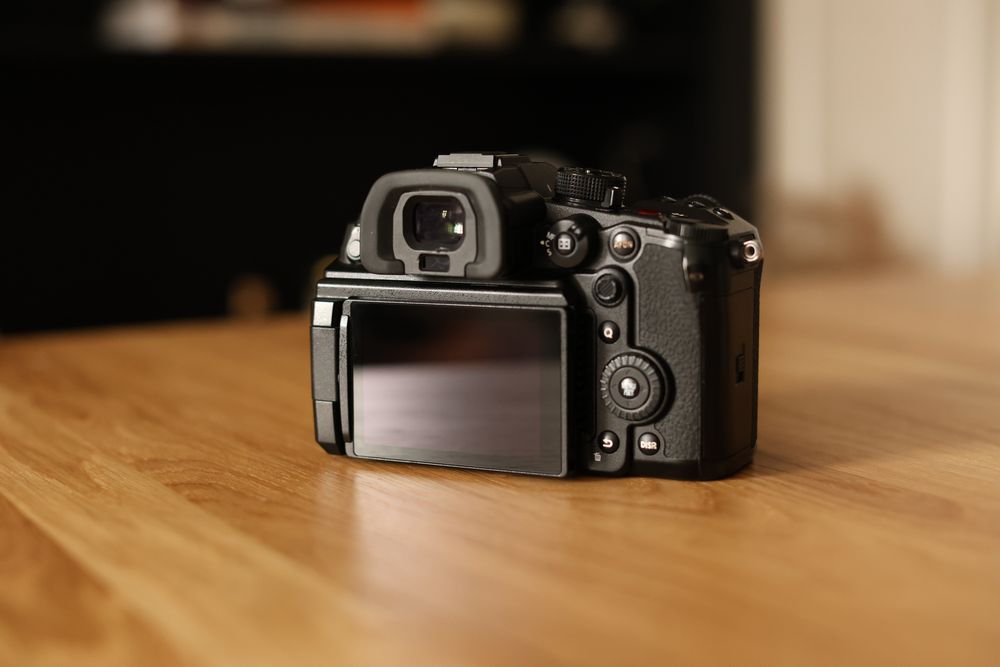 Lumix GH6 super stan pelny zestaw