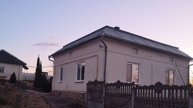 Будинок у Івано-Франківській області