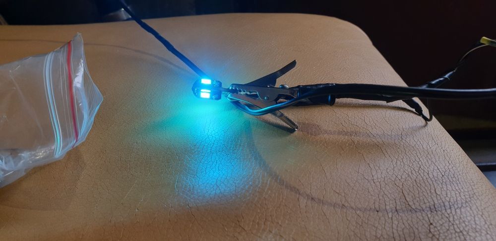 12 вольтовые led лампы t10 5w5 Auxito