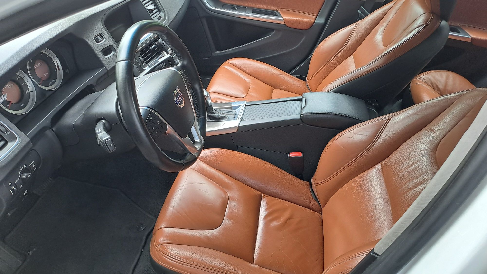 Volvo S60 T5 R-Design 2.5T + Gaz