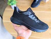 Чоловічі кросівки чорного практичного кольору комфортні легкі кроссовк