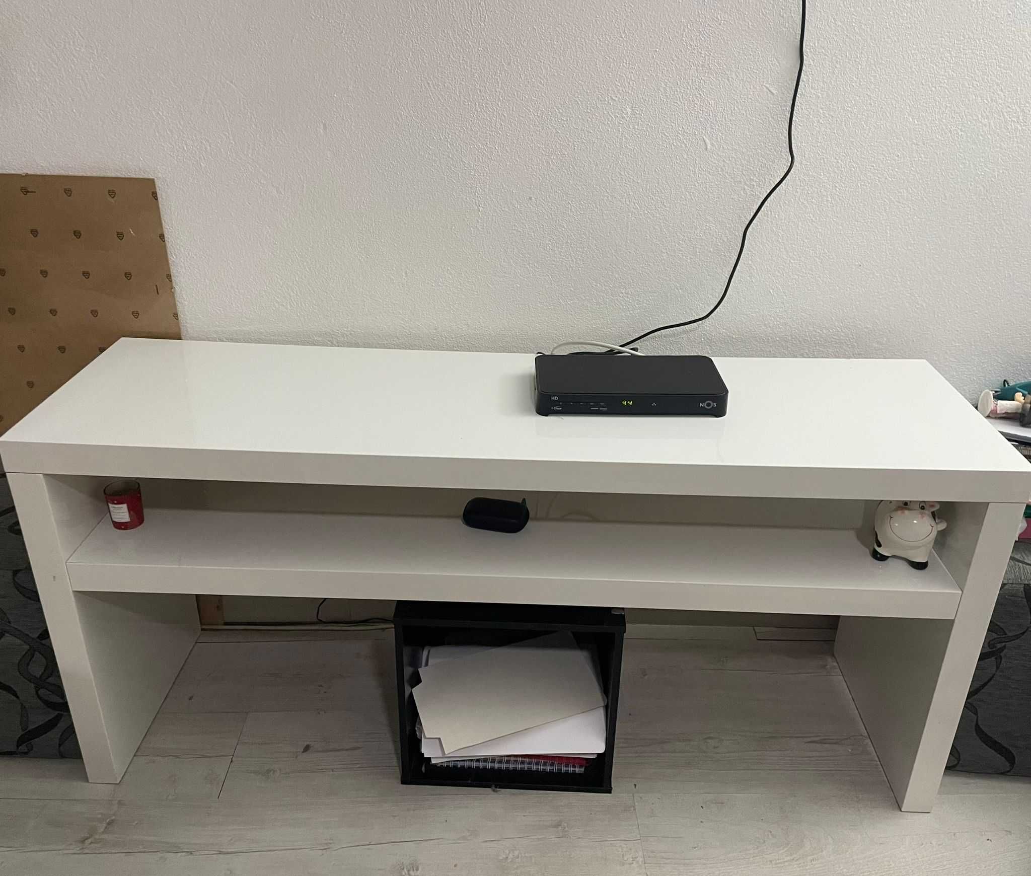 mesa (apoio para tv)