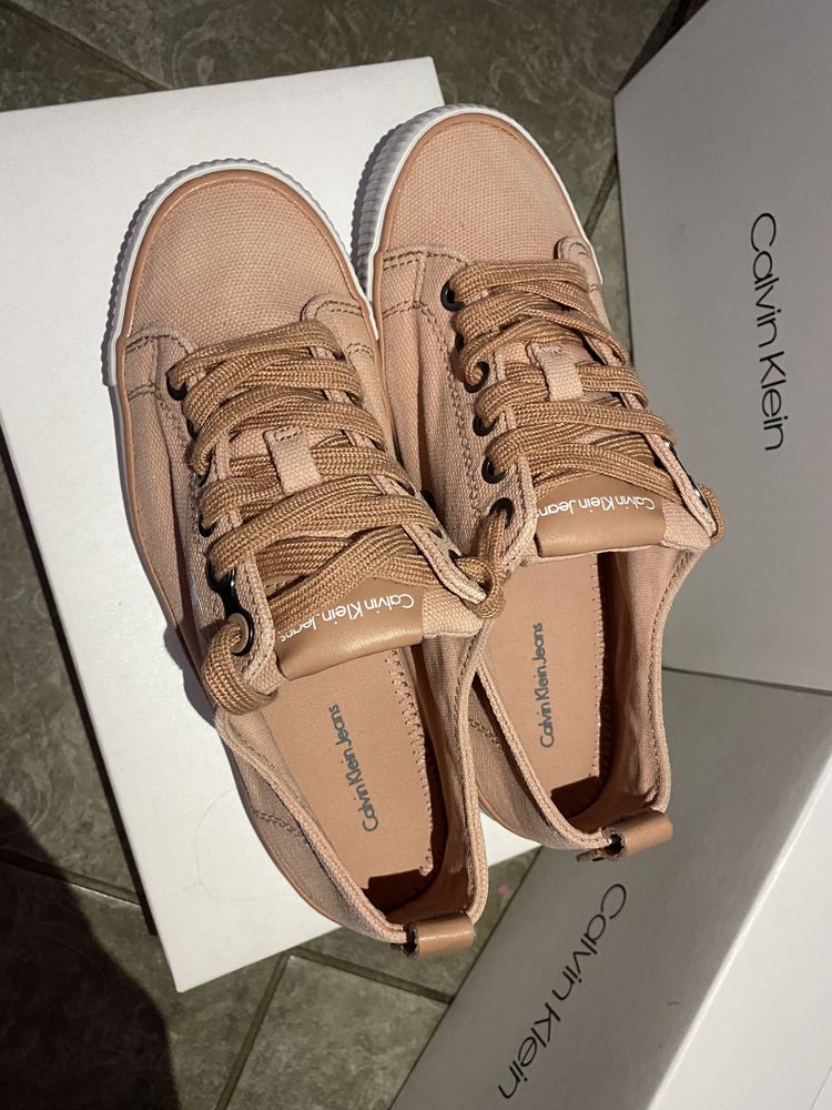 Buty Calvin Klein Jeans r37