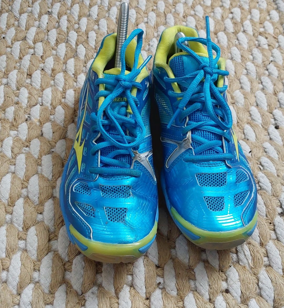 Mizuno w rozmiarze 36,5