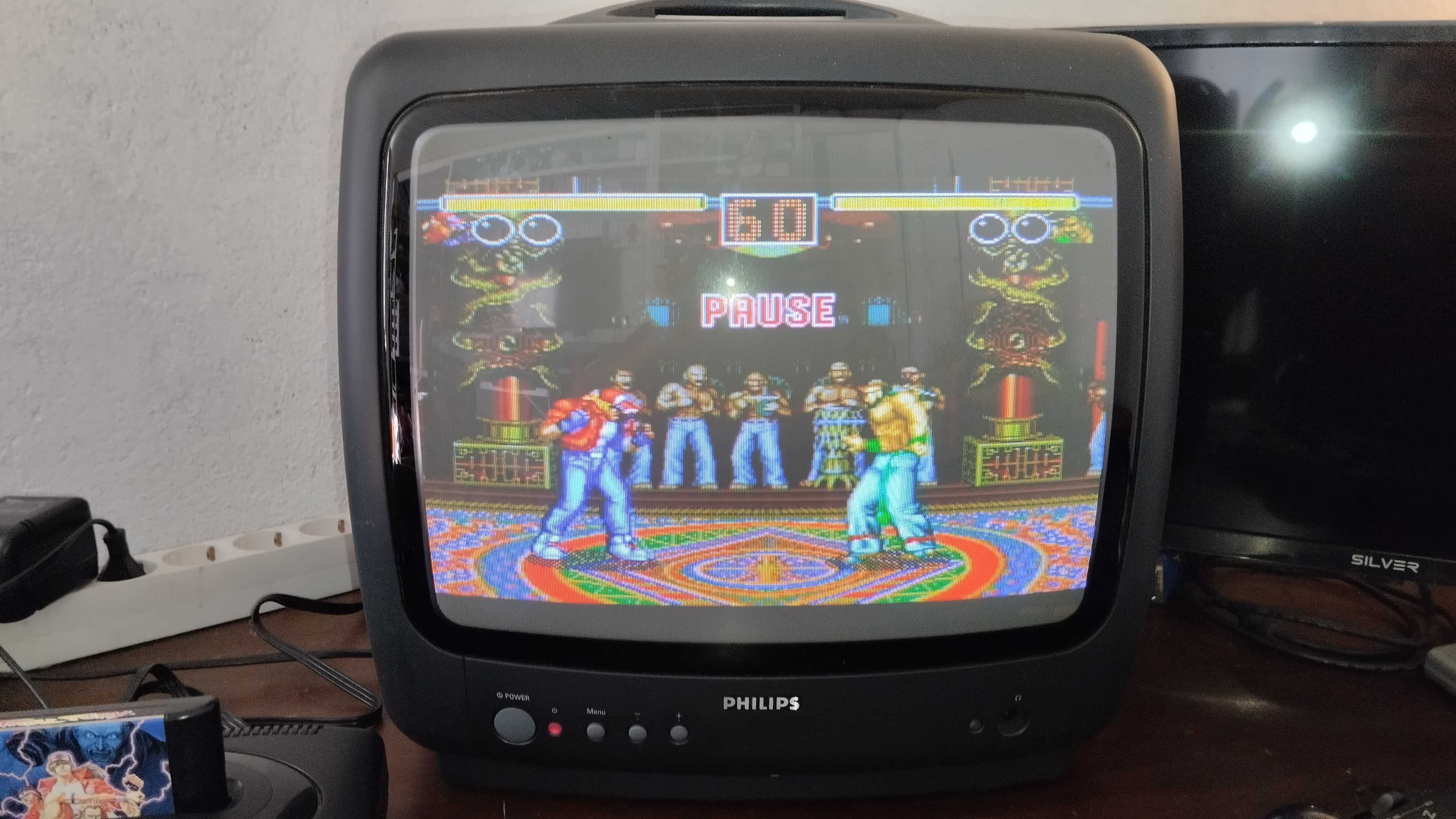 Televisão TV CRT Philips em muito bom estado