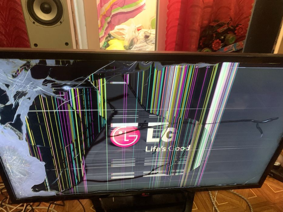 Телевизор LG 39ln540 битая матрица