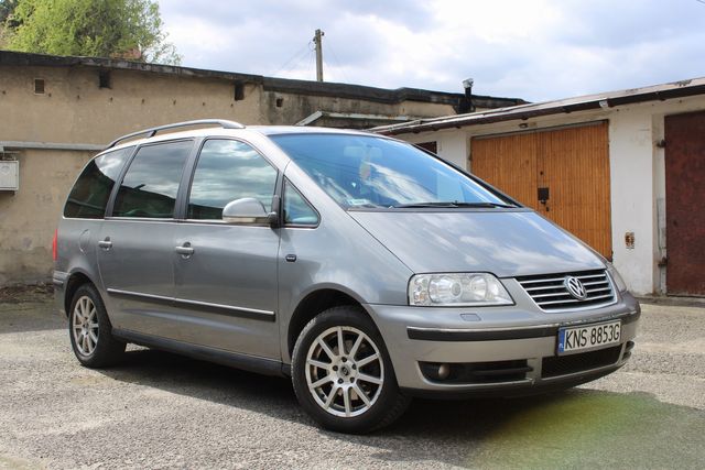 Sprzedam VW Sharan 1.9 TDI 130 km 2005