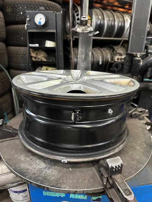 Felgi z kolpakami Opel Astra K