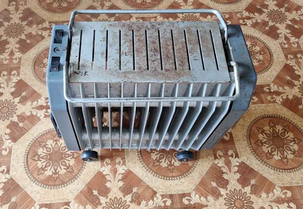 Електрорадіатор. Электрический масляный радиатор.