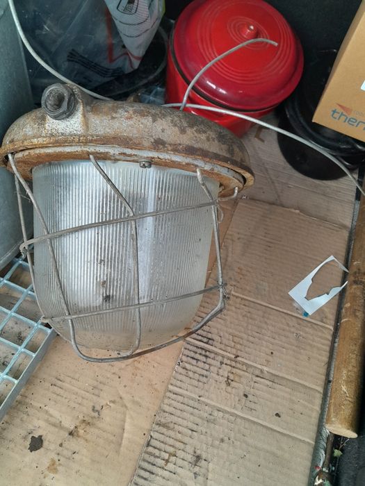 Lampa fabryczna PRL