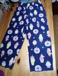 Spodnie od piżamki rozmiar 122